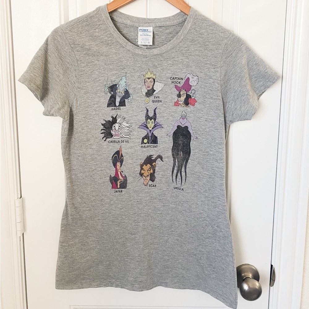 Disney Villains T-Shirt Size Small